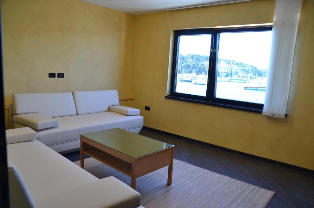 Apartments Ana City Rovinj Exteriör bild